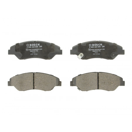 Jeu de plaquettes de frein.Frein à disque Jeu de plaquettes de frein Avant. KIA RETONA SPORTAGE 2.0-2.0D 04.94-08.03 KIA SPORTAGE (K00), Crossover, 04.1994 - 04.2005 BOSCH 0 986 424 696