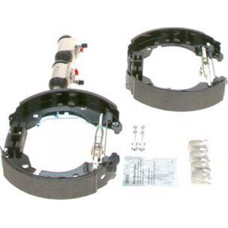 Jeu de mâchoires de frein SMART FORTWO (453), Cabriolet, 09.2015 - BOSCH 0 204 114 708