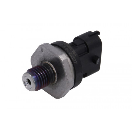 Sensor. Kraftstoffdruck Kraftstoffdrucksensor passt. IVECO EUROCARGO I-III MAGIRUS DAILY III DAILY IV MAN IVECO DAILY IV (ZCFC), Tragrahmen, 05.2006 - 03.2012 BOSCH 0 281 002 964
