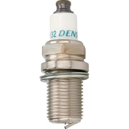 Denso IAE01-32 - Spark Plug