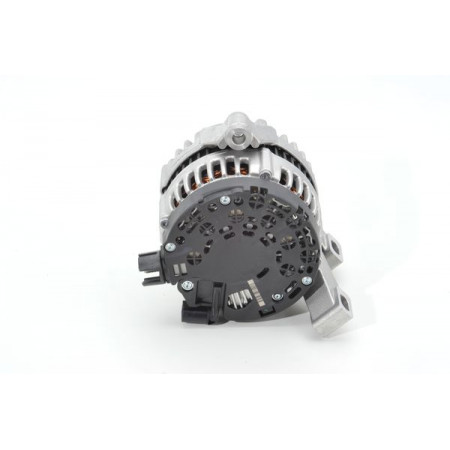 Alternator 14V 156A VOLVO C70 II S60 II S80 II V60 I ​​V70 III XC60 I XC70 II XC90 I FORD MONDEO IV S-MAX 2.0D-2.5ALK 03.06-02.17 BOSCH 0 121 615 105