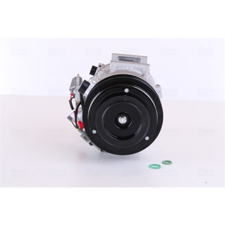 Compresseur, climatisation Compresseur de climatisation TOYOTA RAV 4 IV 2.5 12.12- NISSENS NIS 890804