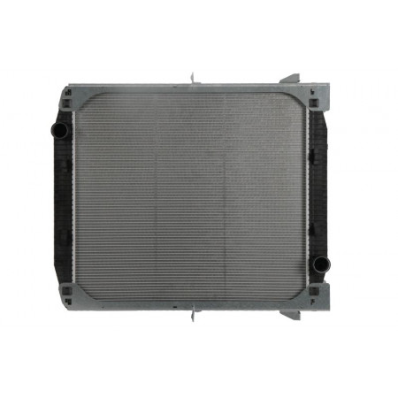 Radiador, refrigeración del motor Radiador de motor con bastidor con tubo adicional IVECO EUROTECH MP EUROTECH MT EUROTRAKKER 8210.42KTCA-F3BE0681G 01.92- NISSENS NIS 61973A