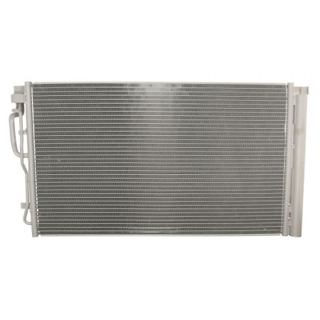 Condensator, climatizare A/C condenser with dryer HYUNDAI ELANTRA VI I30 1.4/1.6/2.0 10.15- NISSENS NIS 941055