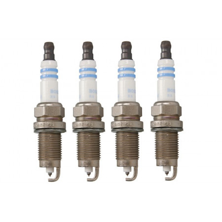 Bujie scanteie pret pt 1buc AUDI A8 D2 A8 D3 FORD GALAXY I SEAT ALHAMBRA AROSA CORDOBA IBIZA III INCA LEON TOLEDO II SKODA OCTAVIA I VW BORA BORA I 1.0-6.0 11.95-03.16 BOSCH 0 242 235 984